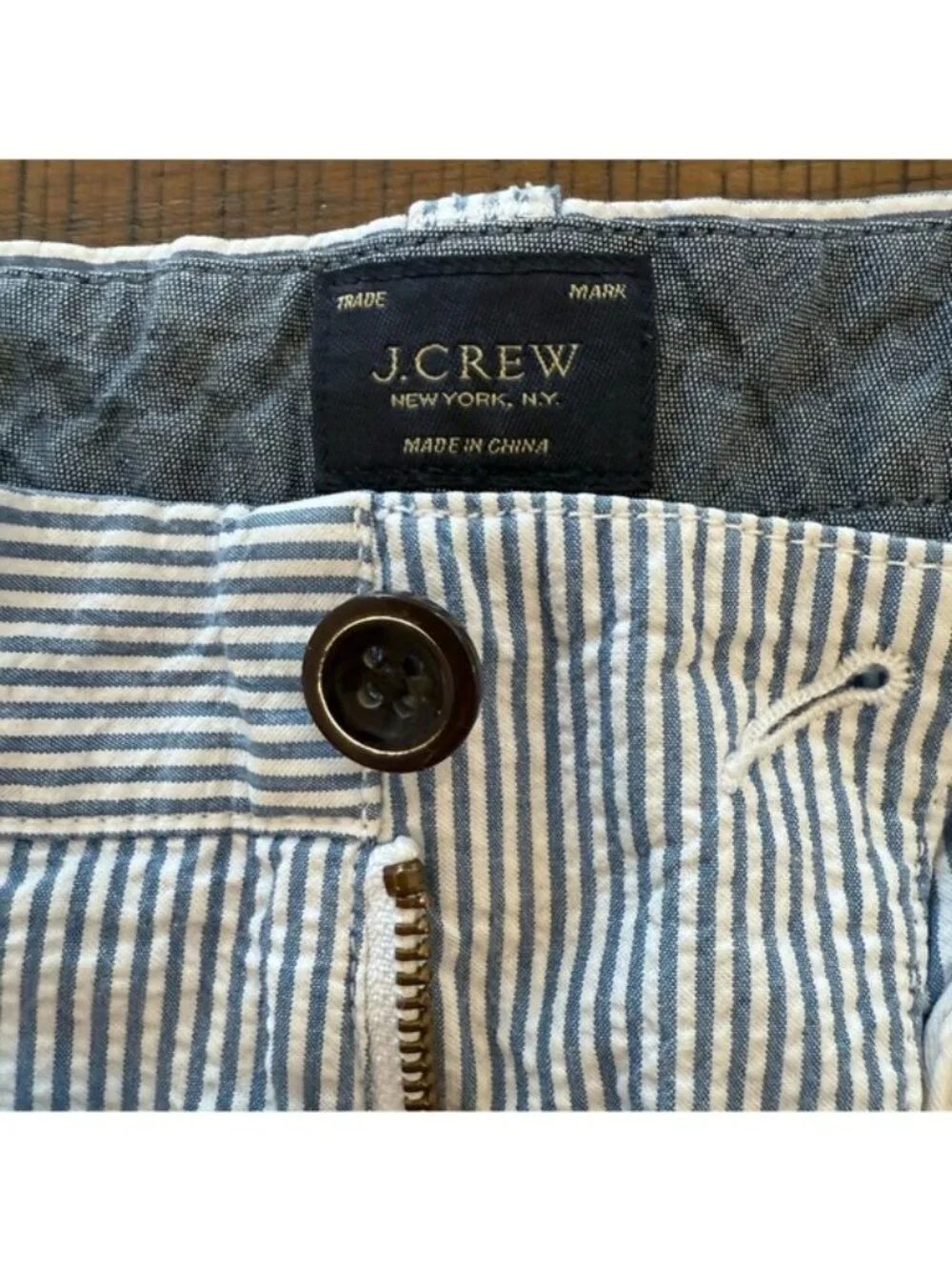J.Crew Mens 9” Seersucker Shorts Blue White Stripe Size 31 Stretch Cotton Preppy